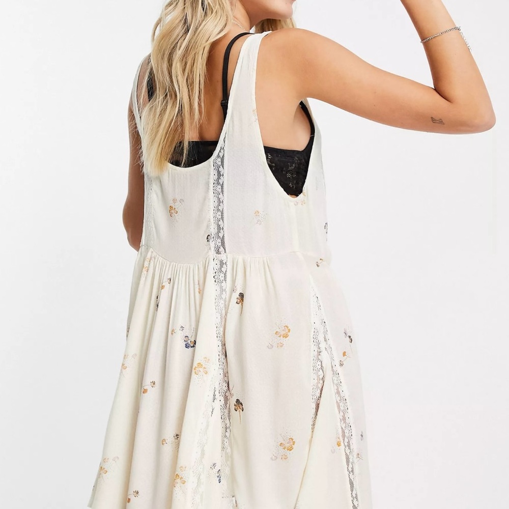 NWT Free People Give A Little Mini Slip Dress With Lace Inserts in Ditsy Print - Picture 2 of 6